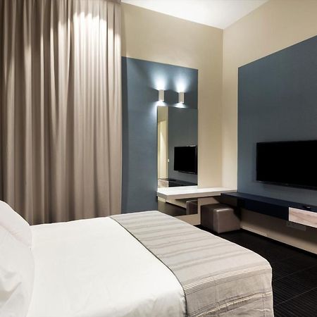 Salina Luxury Suites Parma Exterior foto